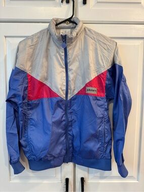 Vintage 80/90’s Adidas Colorblock Windbreaker‎ Jacket in Blue, Gray & Pink. Sz M